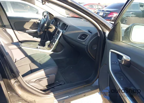 2013 Volvo S60 T5/T5 Platinum/T5 Premier/T5 Premier Plus из США, поврежденный, VIN YV1612FS1D2171372